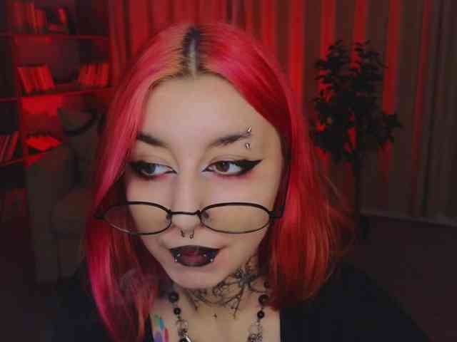 MistressMarcelline webcam