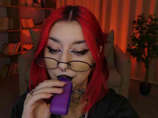 MistressMarcelline webcam