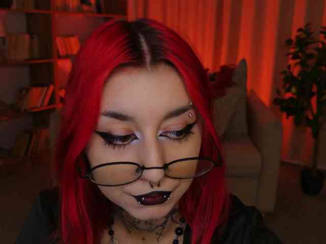 MistressMarcelline webcam