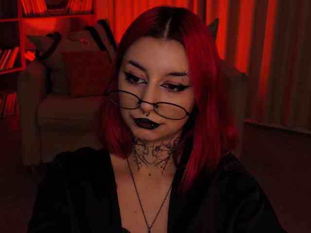 MistressMarcelline webcam