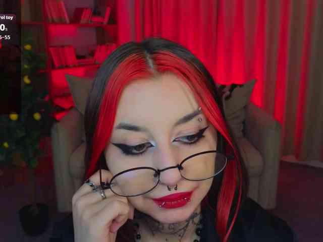 MistressMarcelline webcam
