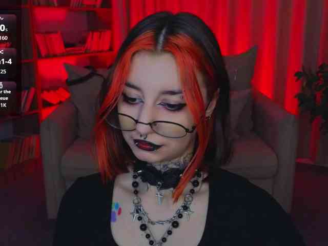 MistressMarcelline webcam