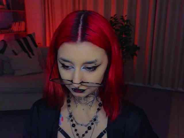 MistressMarcelline webcam
