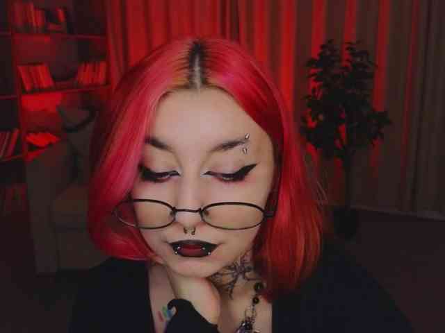 MistressMarcelline webcam