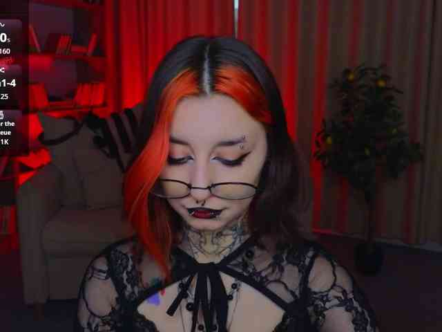 MistressMarcelline webcam