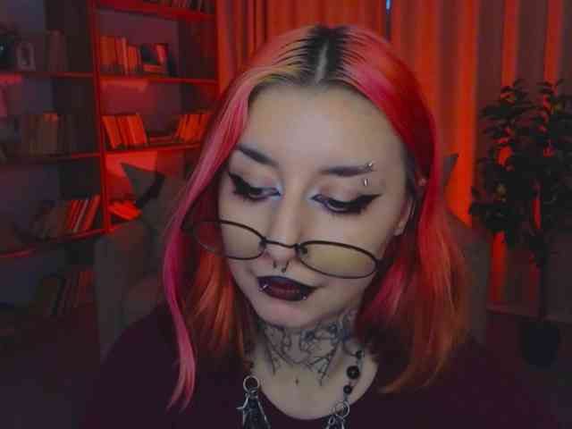 MistressMarcelline webcam