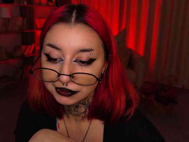 MistressMarcelline webcam
