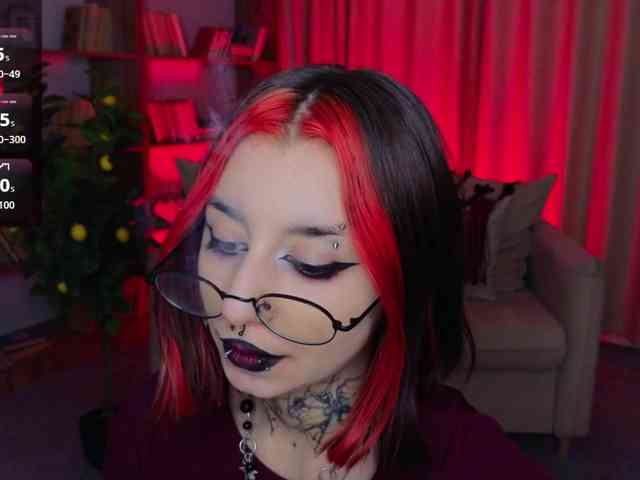 MistressMarcelline webcam