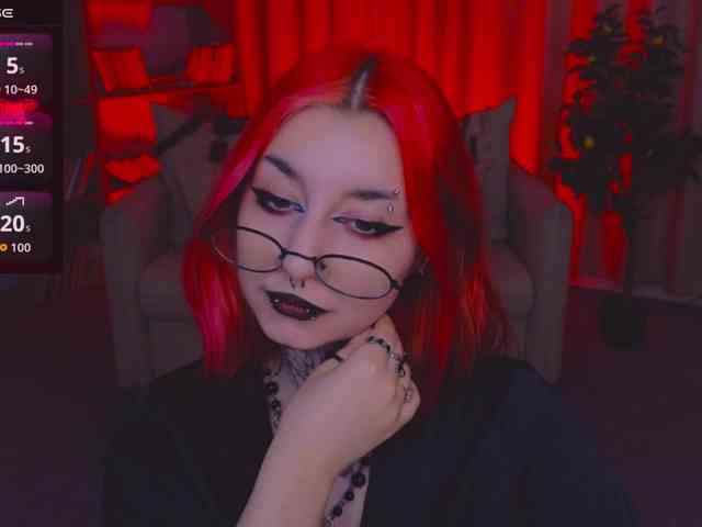 MistressMarcelline webcam