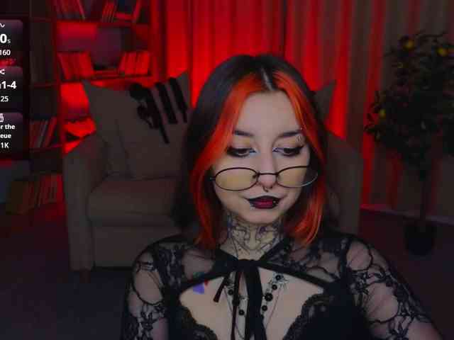 MistressMarcelline webcam