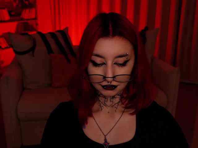 MistressMarcelline webcam