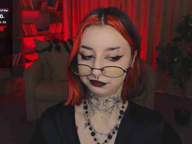MistressMarcelline webcam