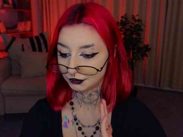 MistressMarcelline webcam