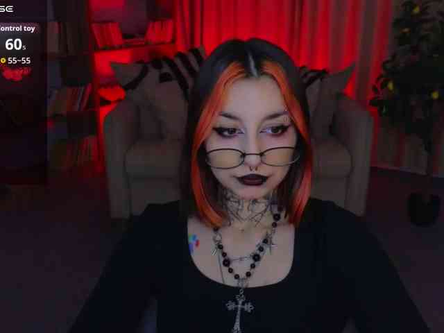 MistressMarcelline webcam