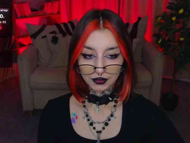 MistressMarcelline webcam