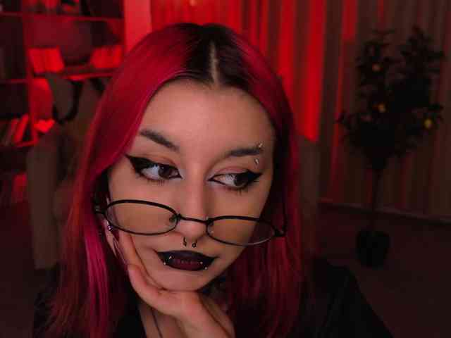 MistressMarcelline webcam