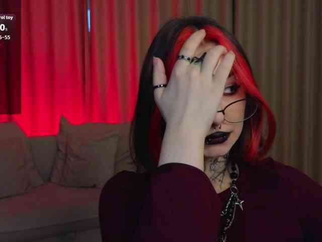 MistressMarcelline webcam
