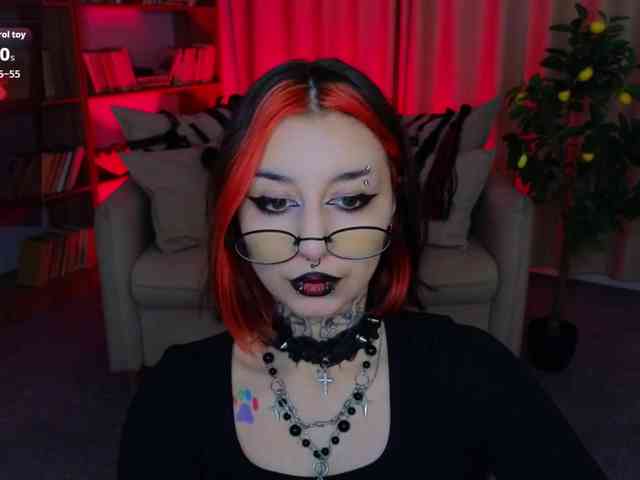 MistressMarcelline webcam