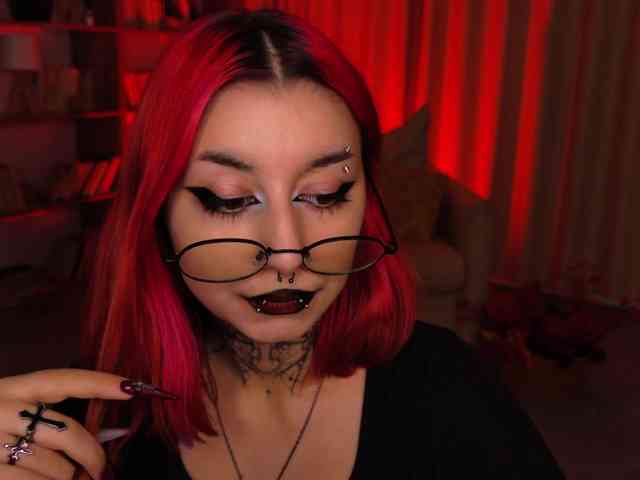 MistressMarcelline webcam