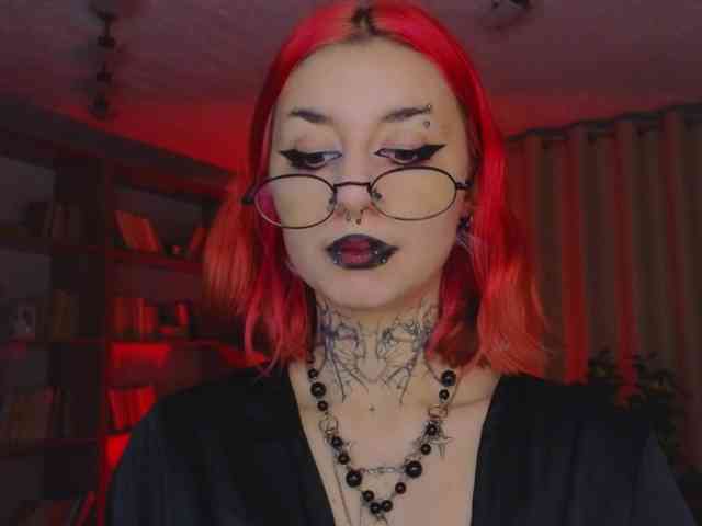 MistressMarcelline webcam