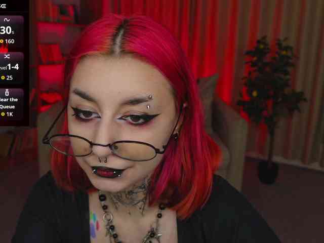 MistressMarcelline webcam