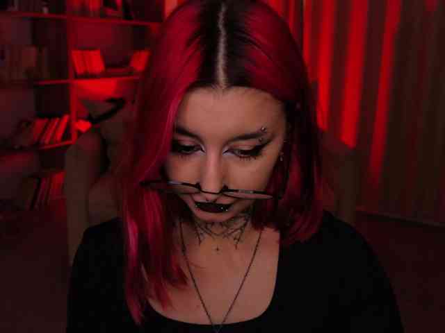 MistressMarcelline webcam