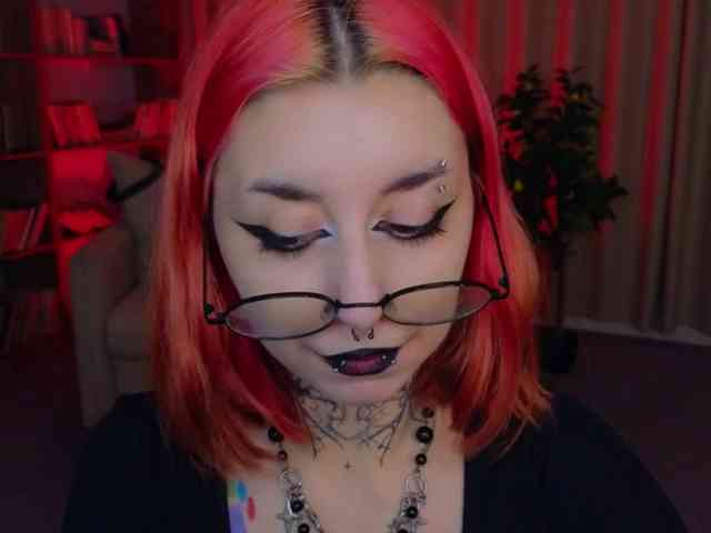 MistressMarcelline webcam