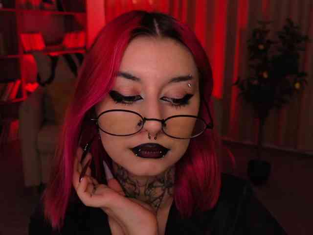 MistressMarcelline webcam