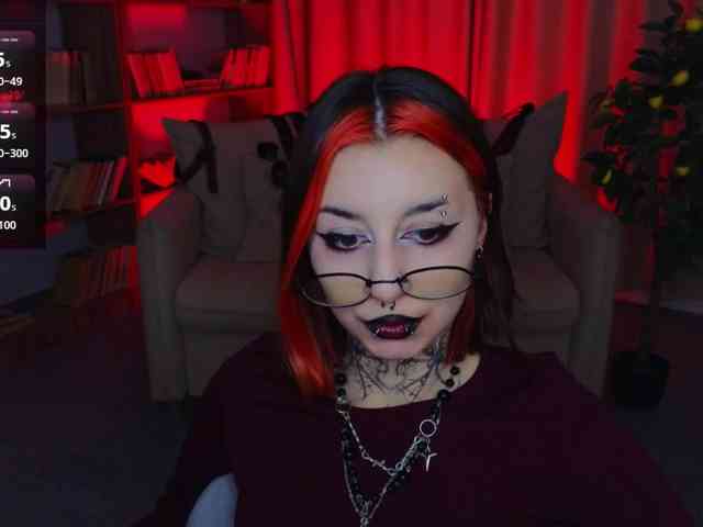 MistressMarcelline webcam