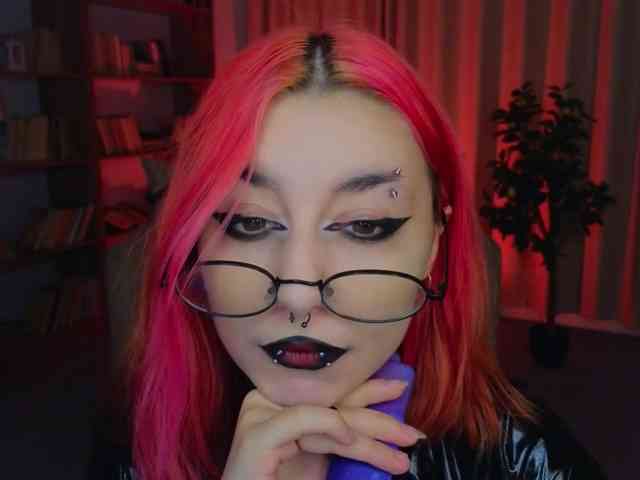 MistressMarcelline webcam