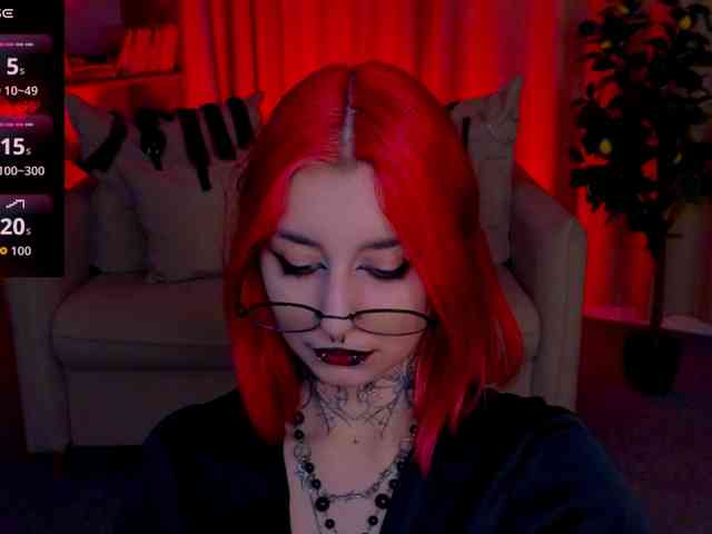 MistressMarcelline webcam