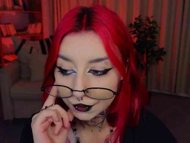 MistressMarcelline webcam