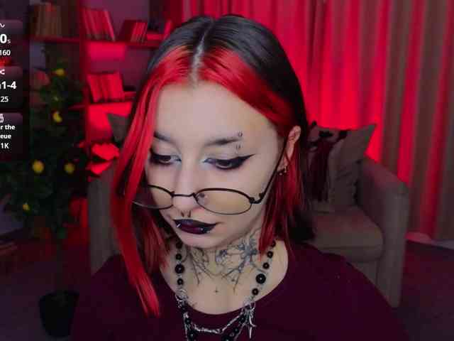 MistressMarcelline webcam