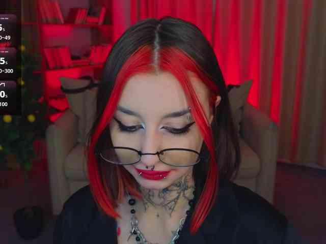 MistressMarcelline webcam