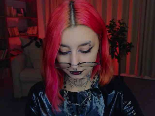 MistressMarcelline webcam