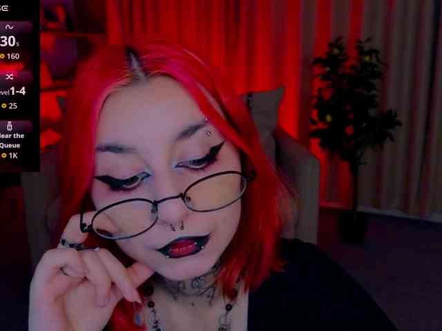 MistressMarcelline webcam