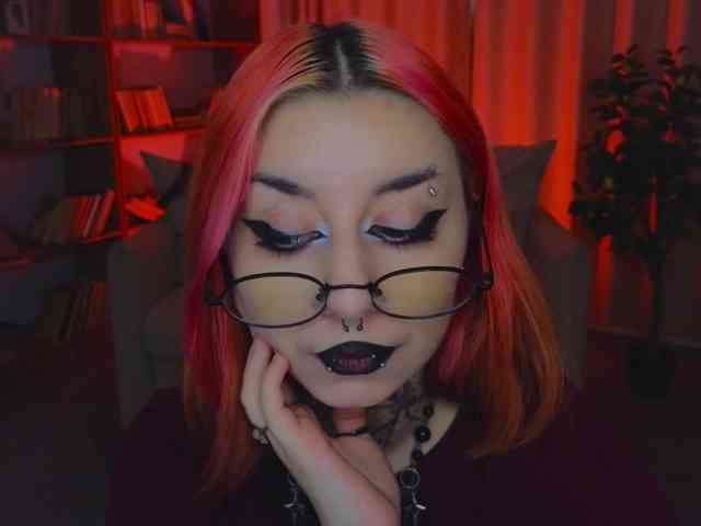 MistressMarcelline webcam