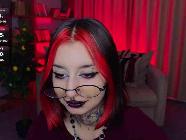 MistressMarcelline webcam