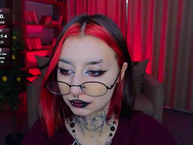 MistressMarcelline webcam