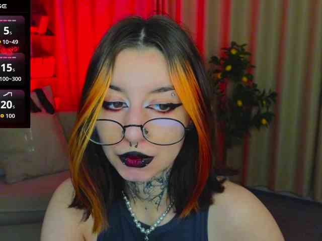 MistressMarcelline webcam