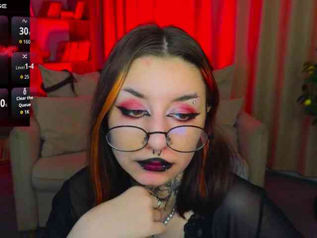 MistressMarcelline webcam