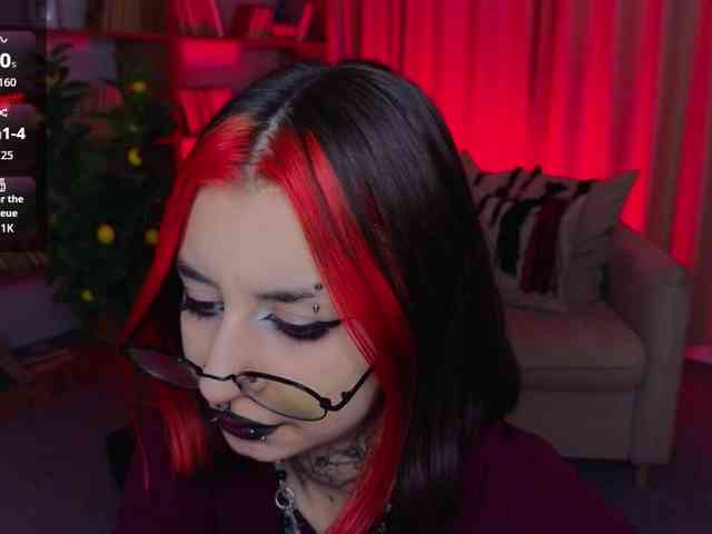 MistressMarcelline webcam
