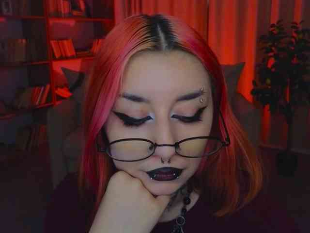 MistressMarcelline webcam