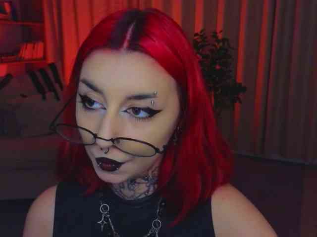 MistressMarcelline webcam