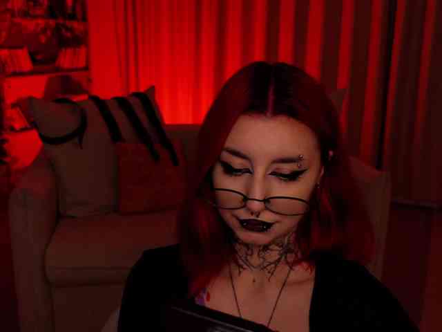 MistressMarcelline webcam