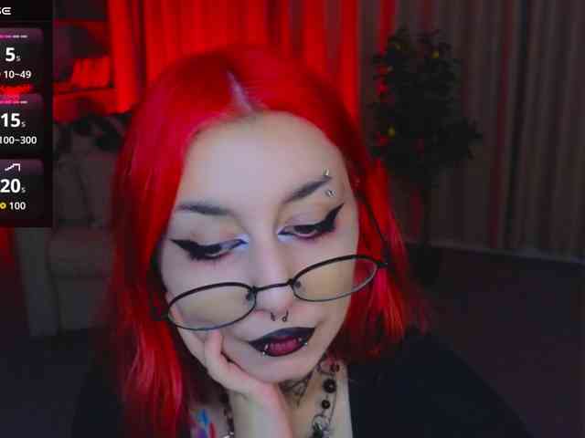 MistressMarcelline webcam