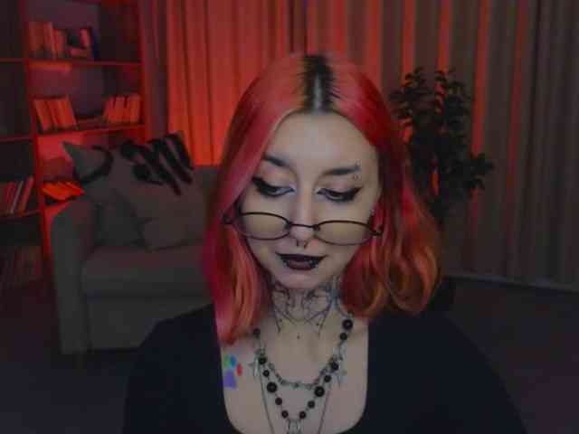 MistressMarcelline webcam