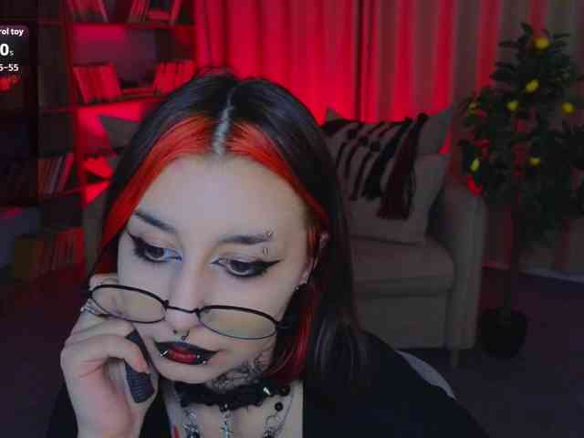MistressMarcelline webcam