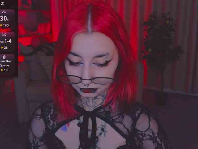 MistressMarcelline webcam