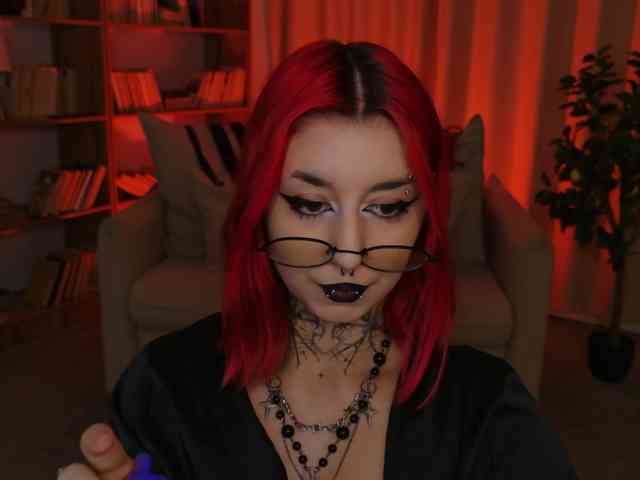 MistressMarcelline webcam